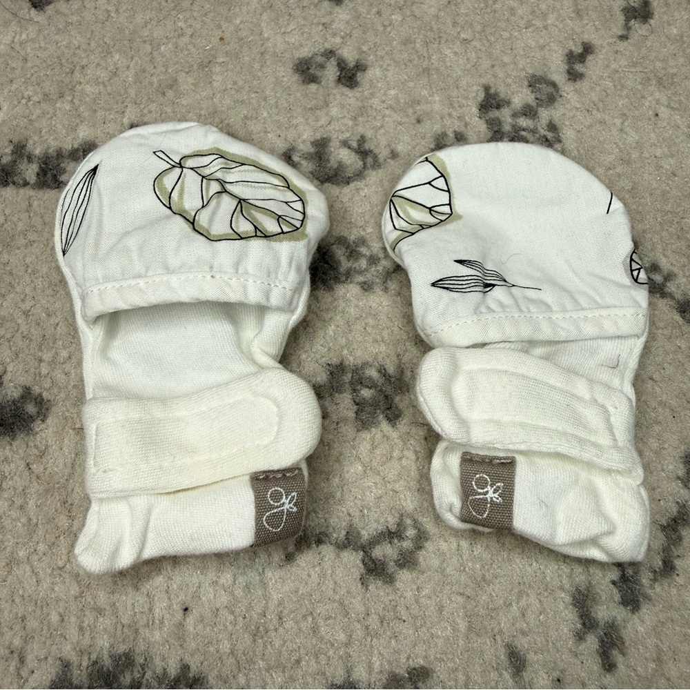 GOUMI One Pair Abstract Floral Reversible Baby Scratch Mitts Mittens